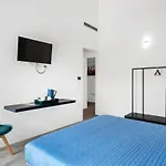 Double D House Bed & Breakfast