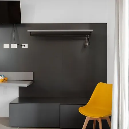 Double D House 4* Όλμπια