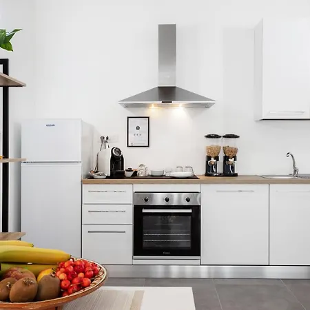 Double D House Bed and Breakfast