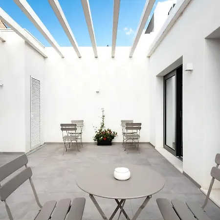 Couette-café Double D House Olbia