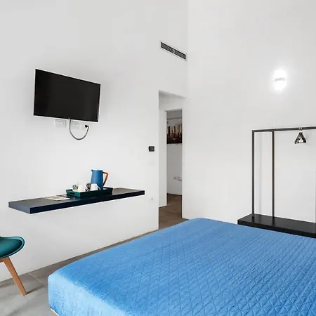 Double D House Bed & Breakfast