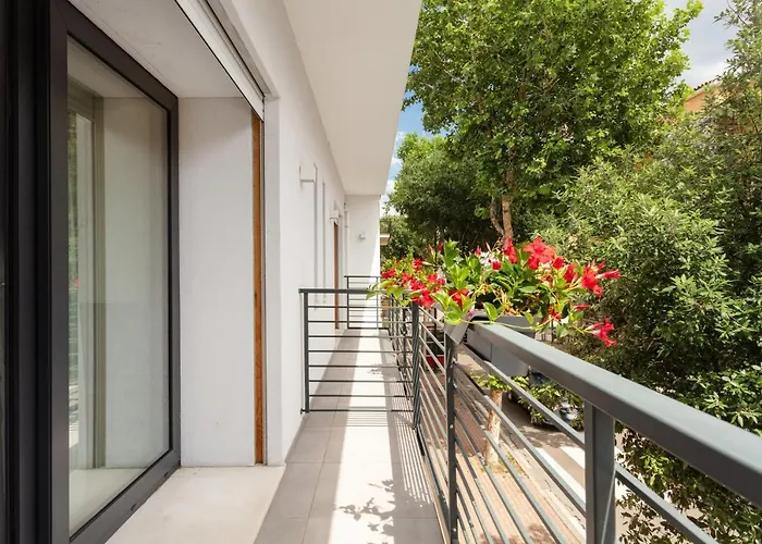 ベッド・アンド・ブレックファスト Double D House 4*