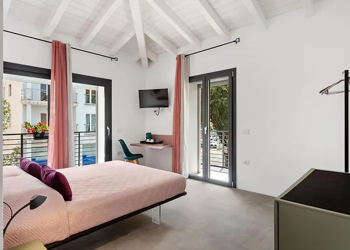 Double D House ベッド・アンド・ブレックファスト 4*